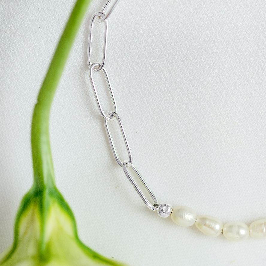 Pearl and paperclip Chain Bracelet