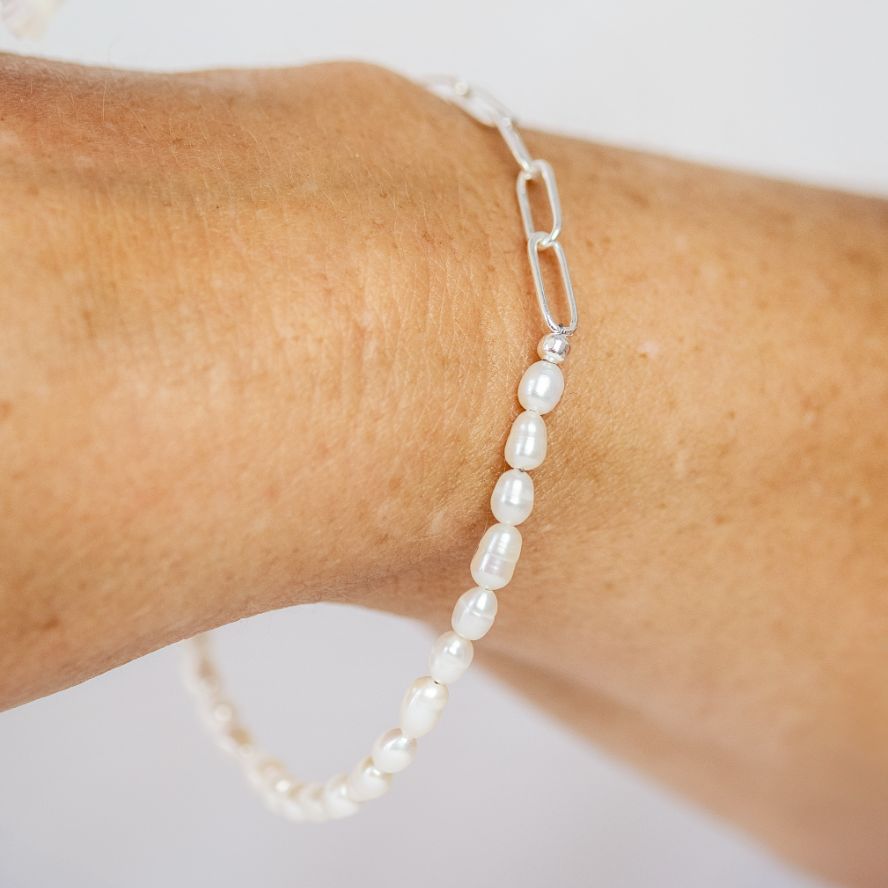 Pearl and paperclip Chain Bracelet