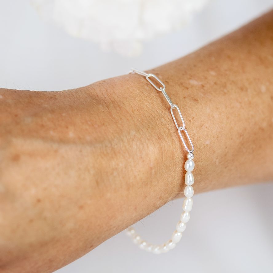 Pearl and paperclip Chain Bracelet