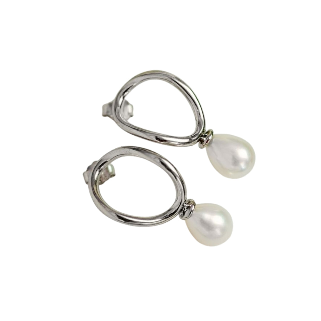 Oh! So Pearl Stud Earrings