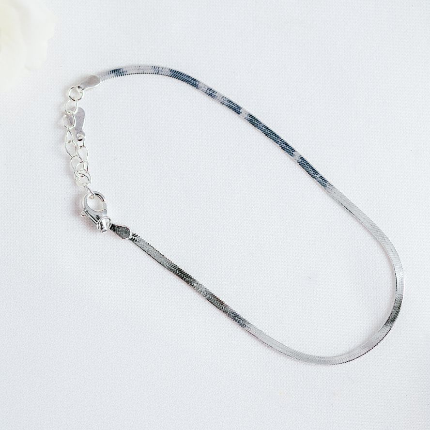 Uber Thin Herringbone Bracelet