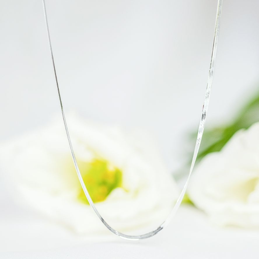 Uber Thin Herringbone Necklace