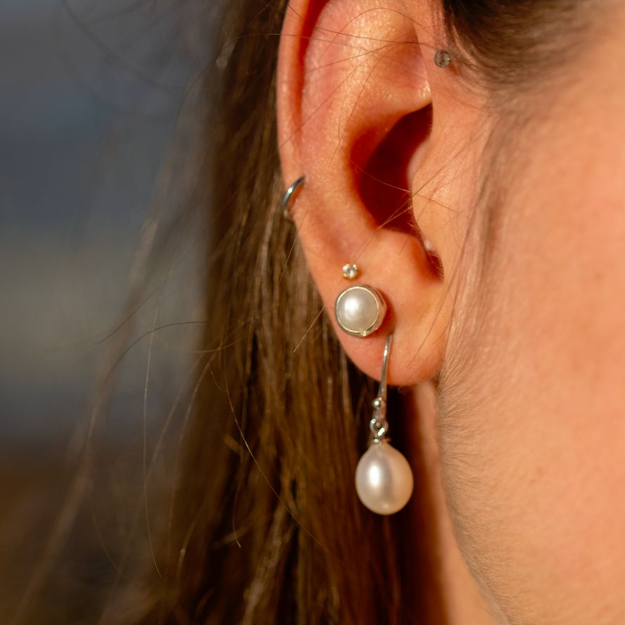 Round Pearl Stud