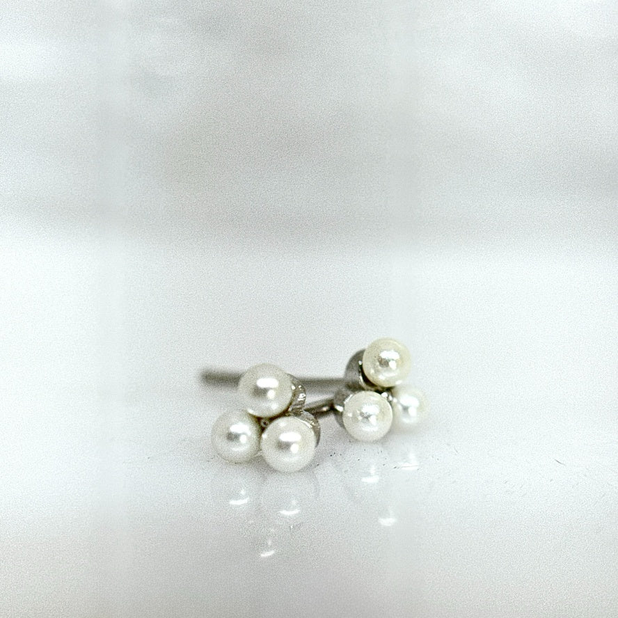 Triple Pearl Stud