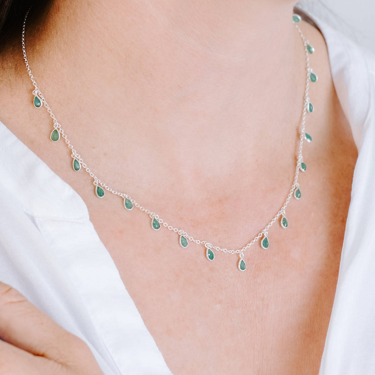 Drop Me Bling Emerald Necklace