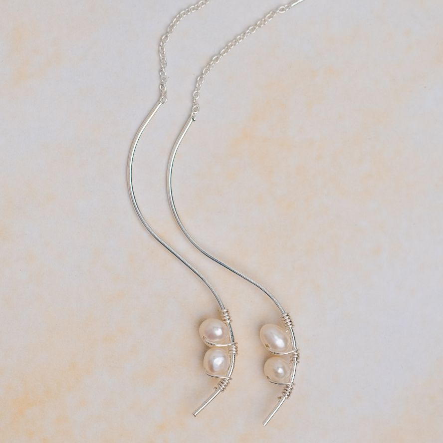 Curve Dangle Pearl Earring