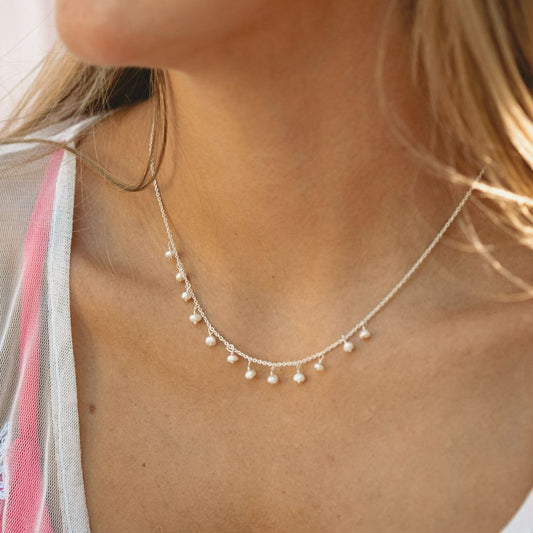 Dangle Pearl Necklace