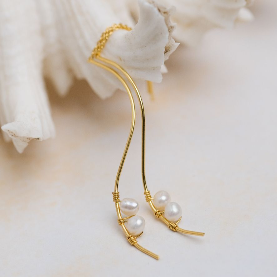Curve Dangle Pearl Earring