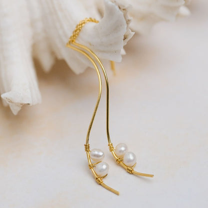 Curve Dangle Pearl Earring