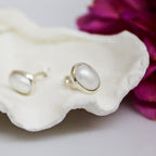 Oval Pearl Stud