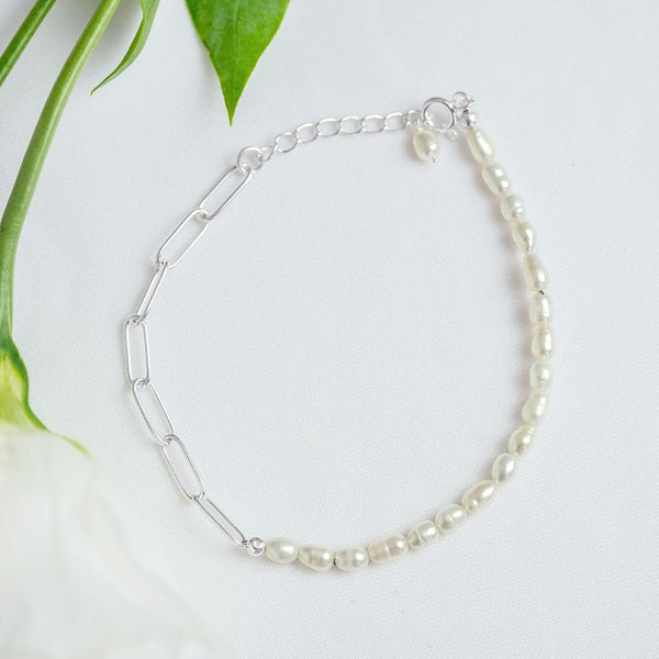 Pearl and paperclip Chain Bracelet
