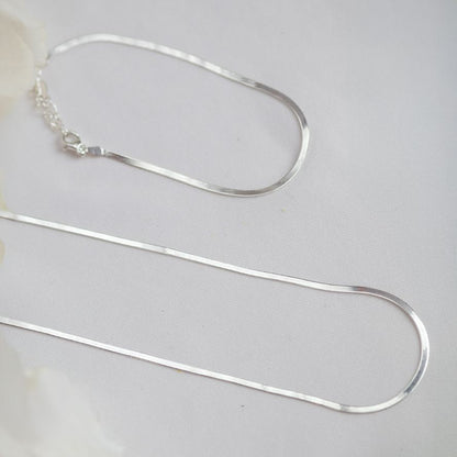 Uber Thin Herringbone Bracelet