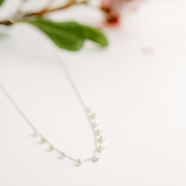 Dangle Pearl Necklace