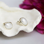 Oval Pearl Stud